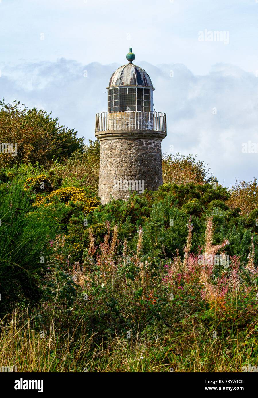 2 octobre 1823-2023. Belles vues d'automne le phare de Tayport Low (West Common, East Lighthouse), vieux de 200 ans, à Fife, en Écosse Banque D'Images