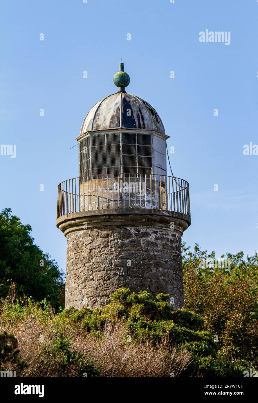 2 octobre 1823-2023. Belles vues d'automne le phare de Tayport Low (West Common, East Lighthouse), vieux de 200 ans, à Fife, en Écosse Banque D'Images