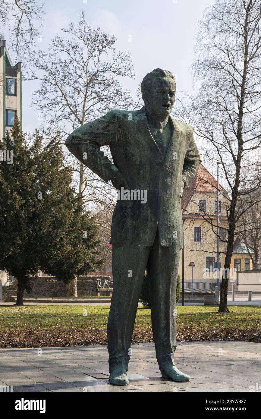 Statue en bronze de Boris Kidrič à Ljubljana, Slovénie Banque D'Images