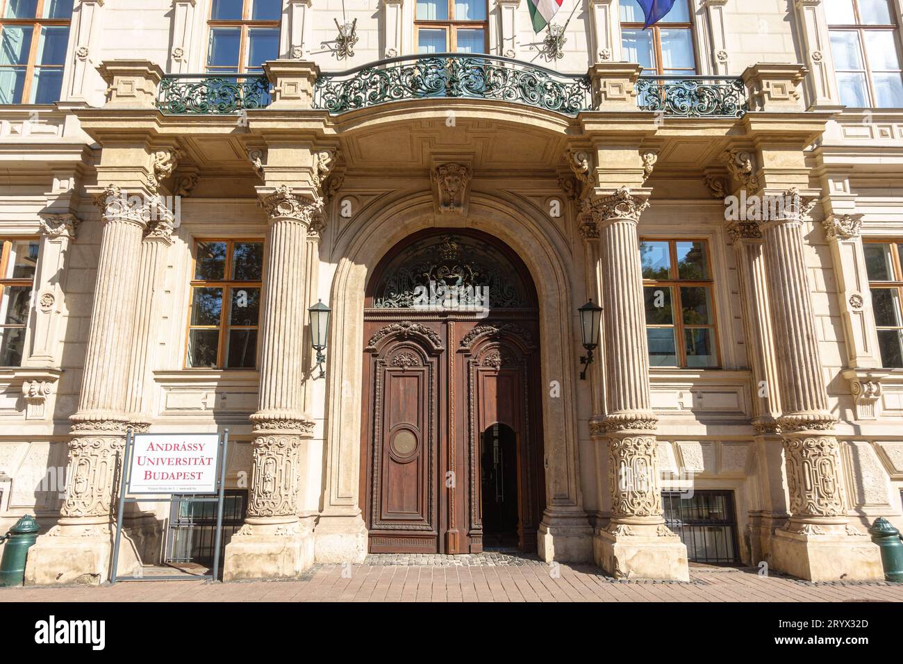 L'entrée de l'Université Andrassy à Budapest, Hongrie Banque D'Images