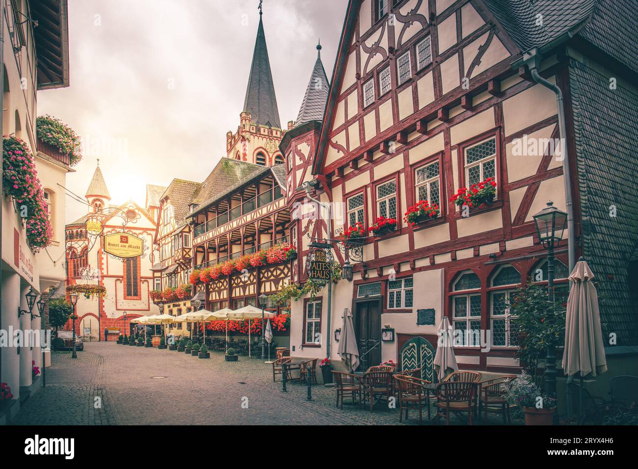 Charmante vieille ville à ossature bois : bâtiments historiques de l'Allemagne en pleine splendeur Banque D'Images