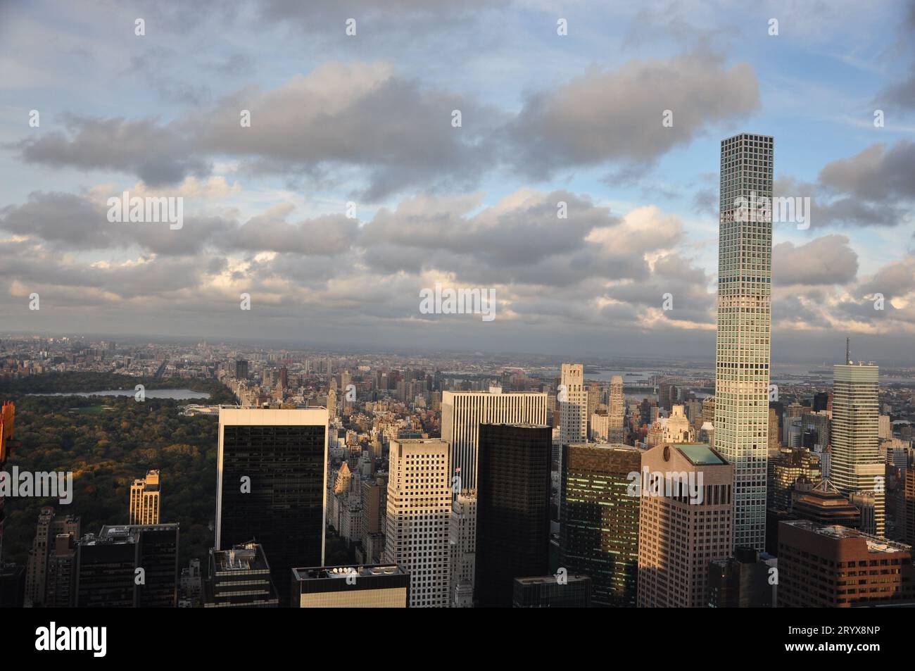 Vue plongeante du gratte-ciel 432 Park Avenue à New York Banque D'Images
