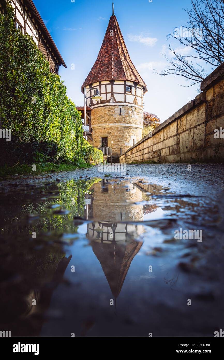 Patrimoine enchanteur de la Bavière : la vieille ville de Fachwerk et le célèbre BrÃ¼ckenrathaus à Bamberg Banque D'Images