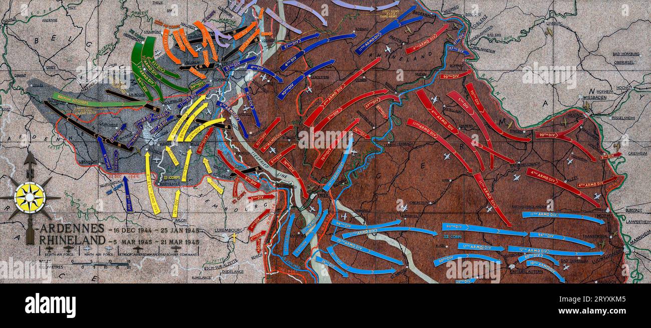 Carte représentant les combats menés pendant la bataille des Ardennes et la campagne de Rhénanie. Cimetière américain de Luxembourg. Banque D'Images