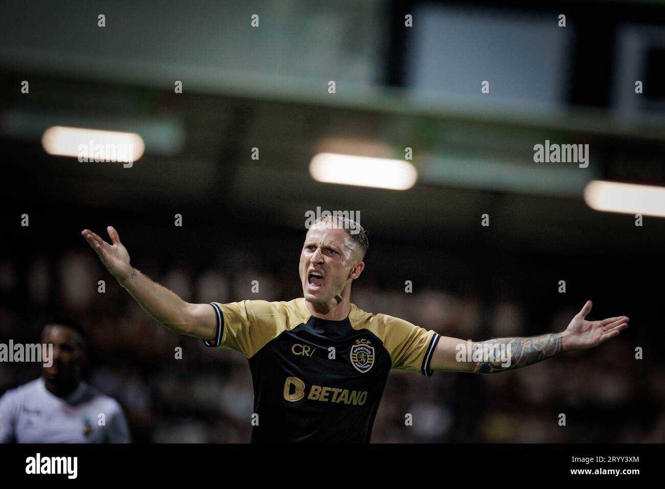 Nuno Santos lors du match de Liga Portugal BetClic 23/24 entre le SC Farense et le Sporting CP à l'Estadio de Sao Luis, Faro. (Maciej Rogowski) Banque D'Images