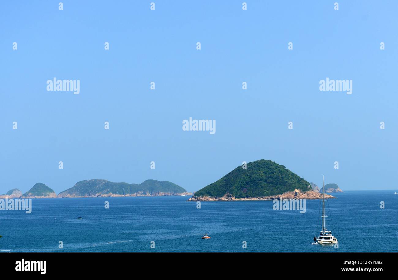 Une vue sur les îles Ninepin et Steep Island à Clearwater Bay, Hong Kong. Banque D'Images