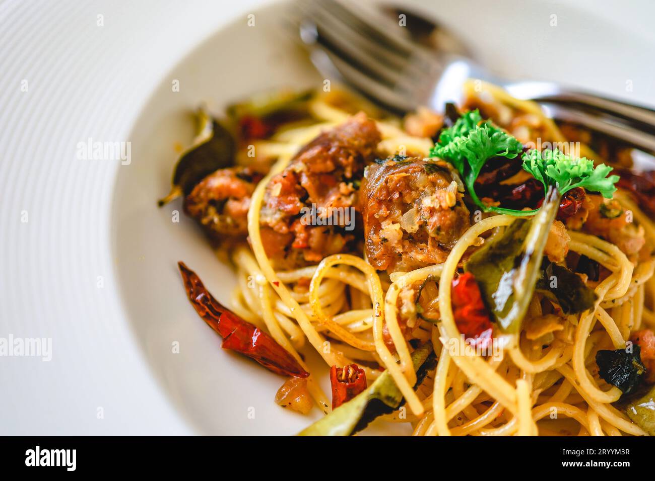 Délicieux spaghetti dans le restaurant. Pâtes spaghetti savoureuses Banque D'Images