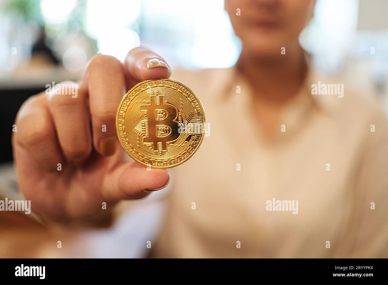 Golden bitcoin Cryptocurrency Ethereum Business, Finance et concept technologique. Banque D'Images