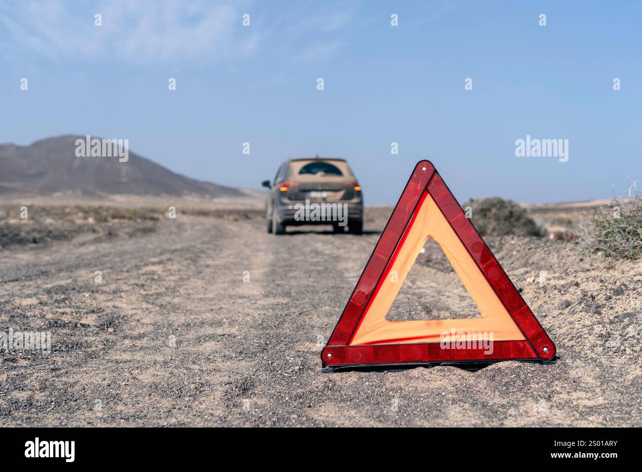 Échoués dans les Sables - panne de voiture de location à Fuerteventura, Îles Canaries Banque D'Images