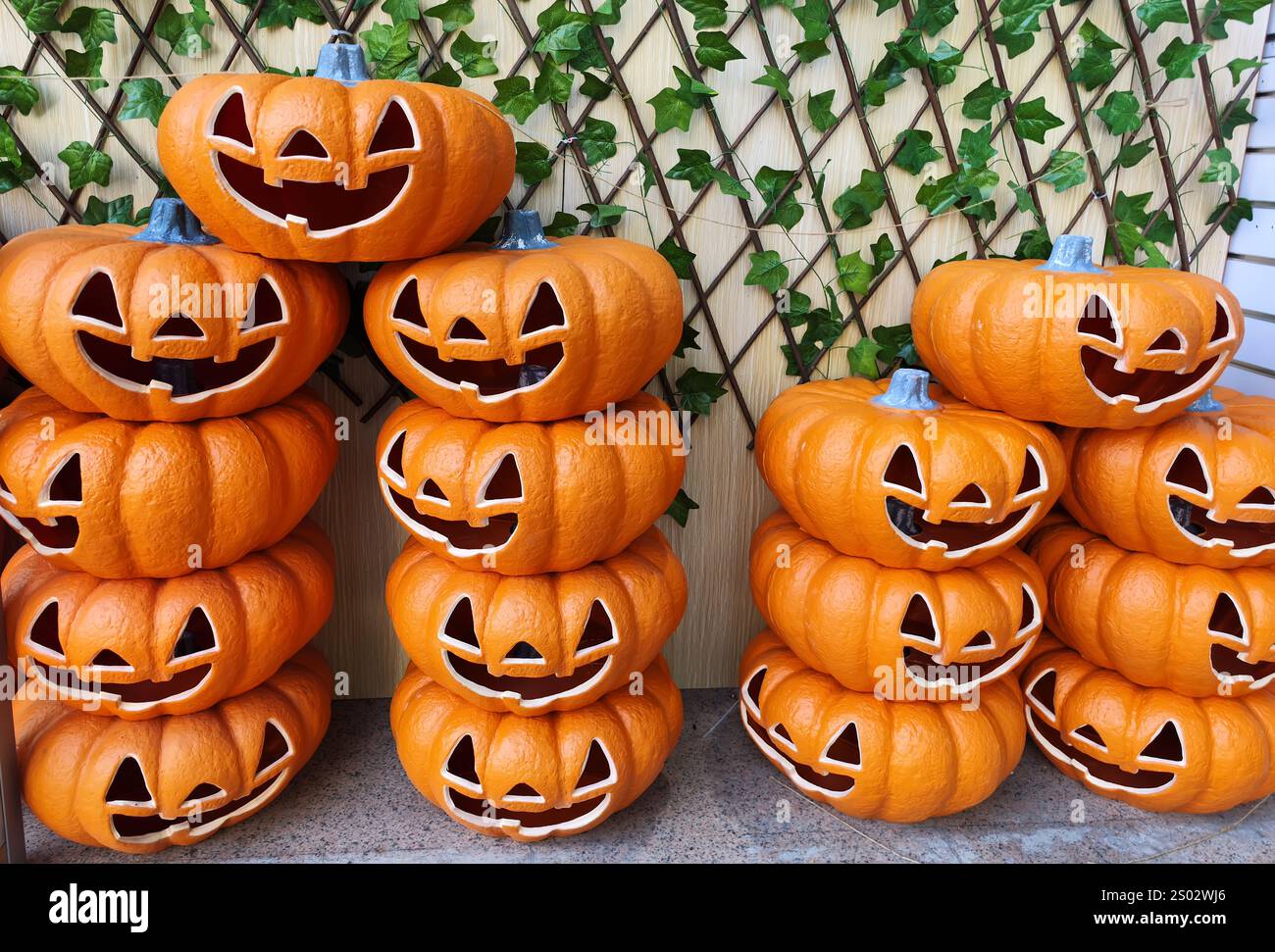 Pile de citrouilles d'Halloween brillantes Banque D'Images