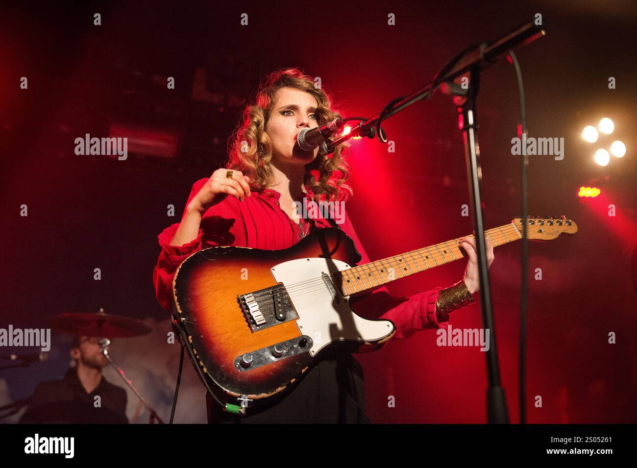 Anna Calvi en direct au Birmingham Institute, Royaume-Uni, le 10 février 2014 Banque D'Images