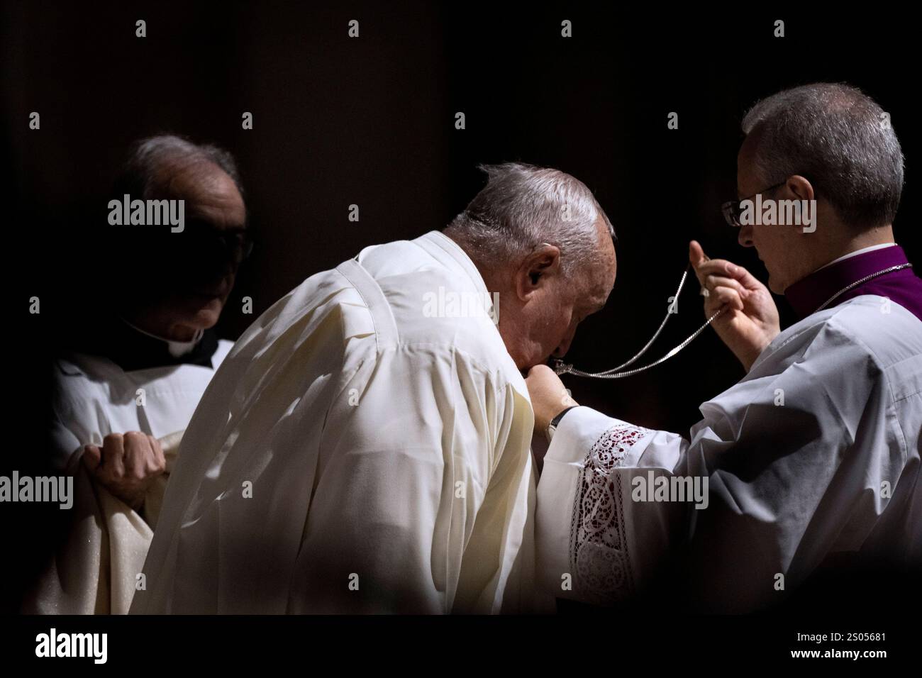 Collier En Cuivre Avec Camée Du Pape François Et Du Vatican, Croix Incluse
