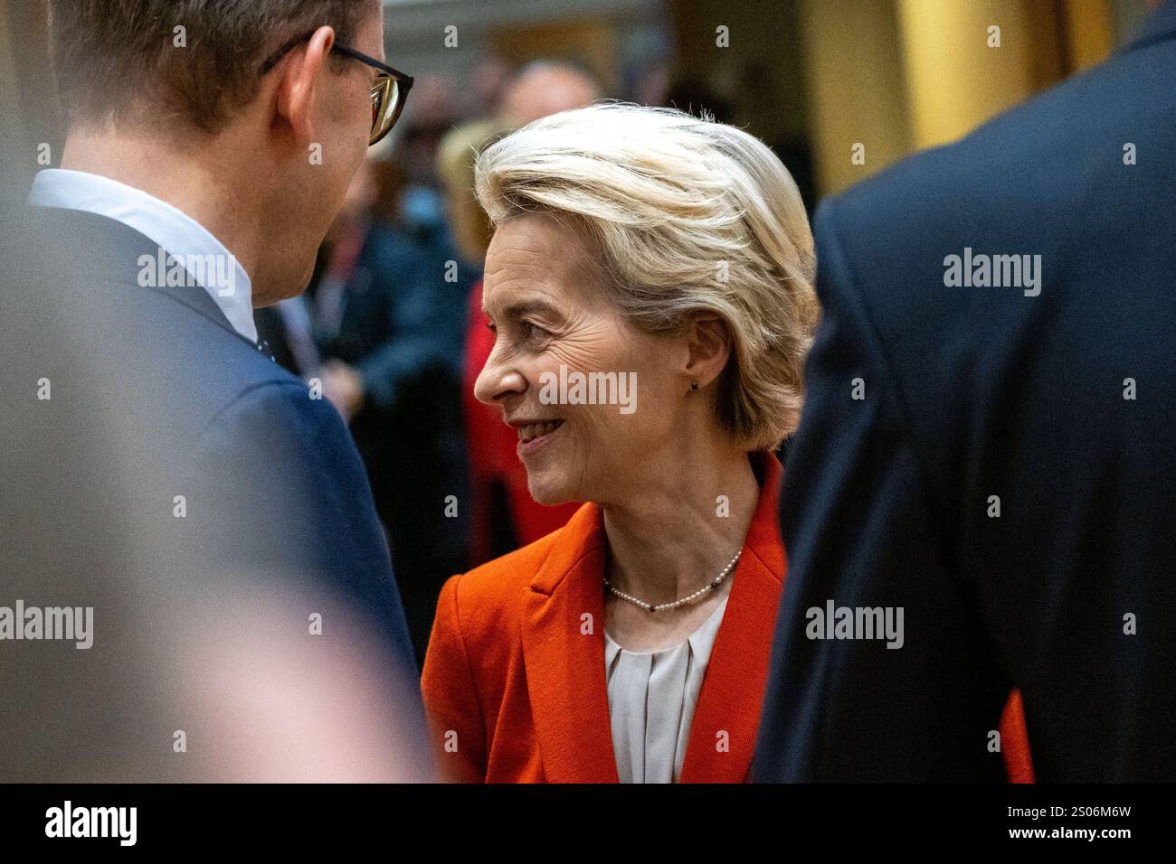 Présidente de la Commission européenne URSULA VON DER LEYEN lors de la table ronde du sommet des chefs d'Etat et de gouvernement des pays de Banque D'Images