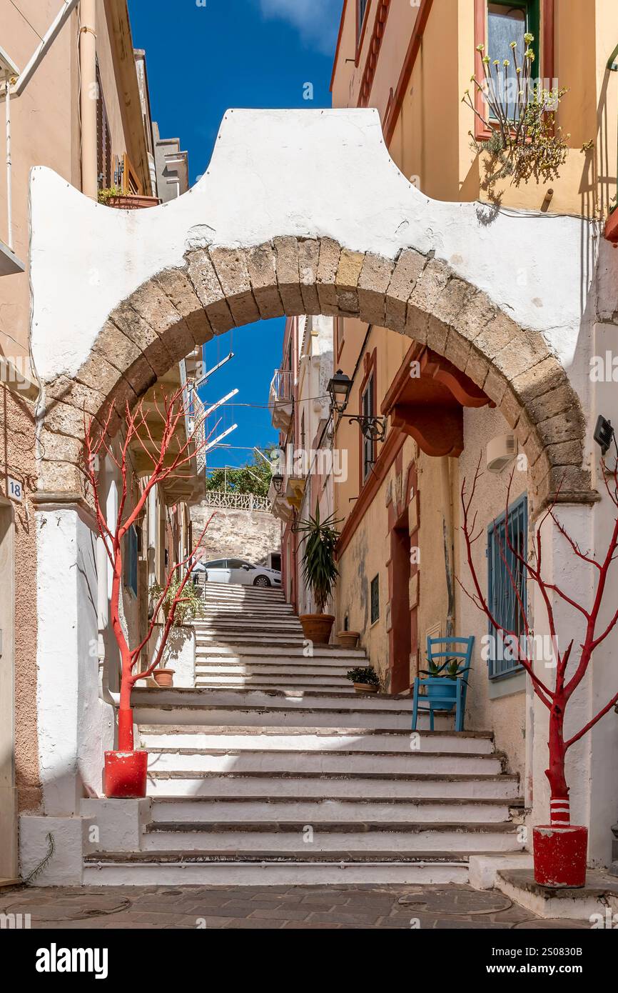 Ancien arc de Carloforte, Sardaigne, Italie, connu sous le nom d'Archiotto ou Archiottu Banque D'Images