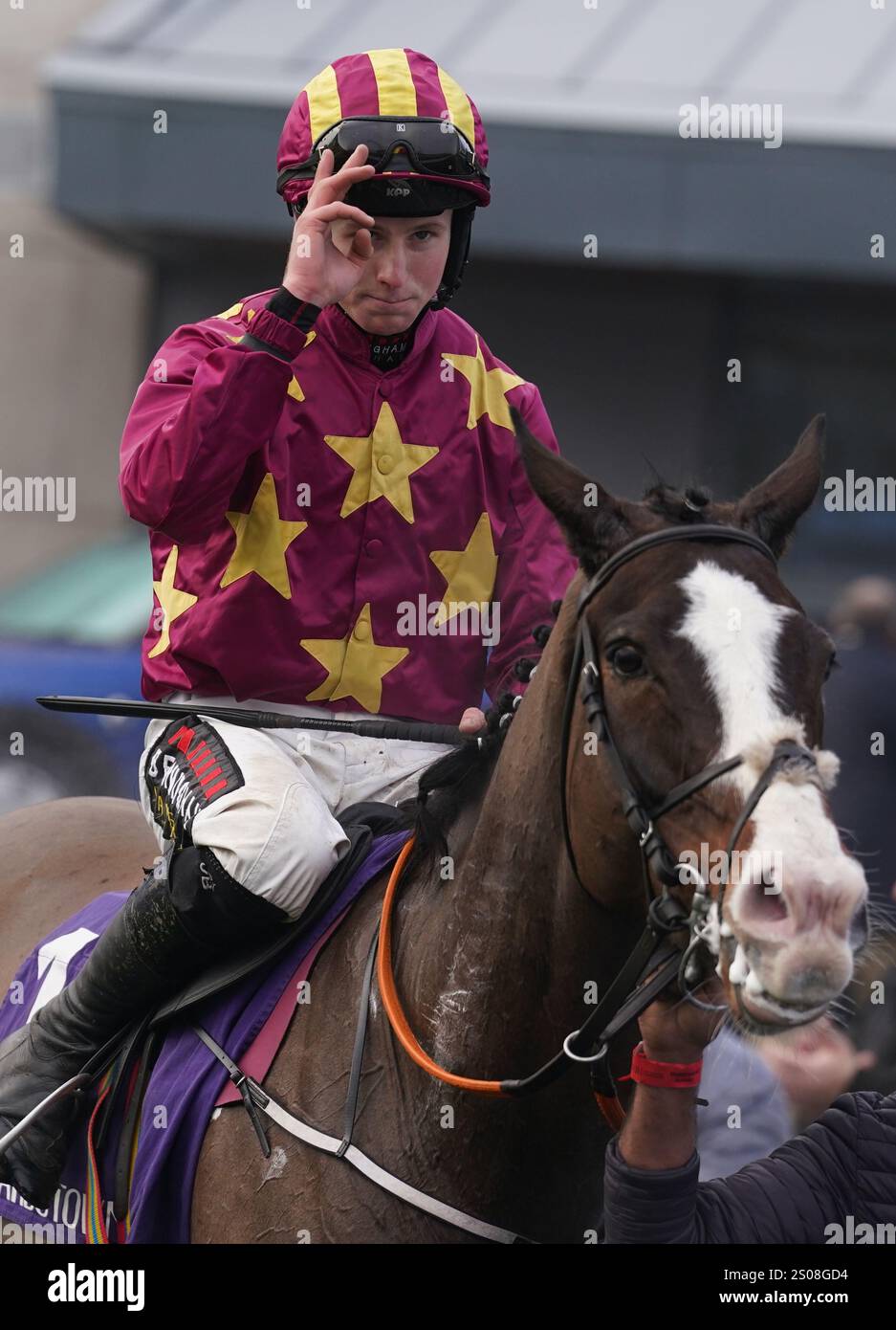 Le Jockey Mike O Connor Apr s Avoir Pilot Workahead Pour Remporter La le-jockey-mike-o-connor-apr-s-avoir-pilot-workahead-pour-remporter-la