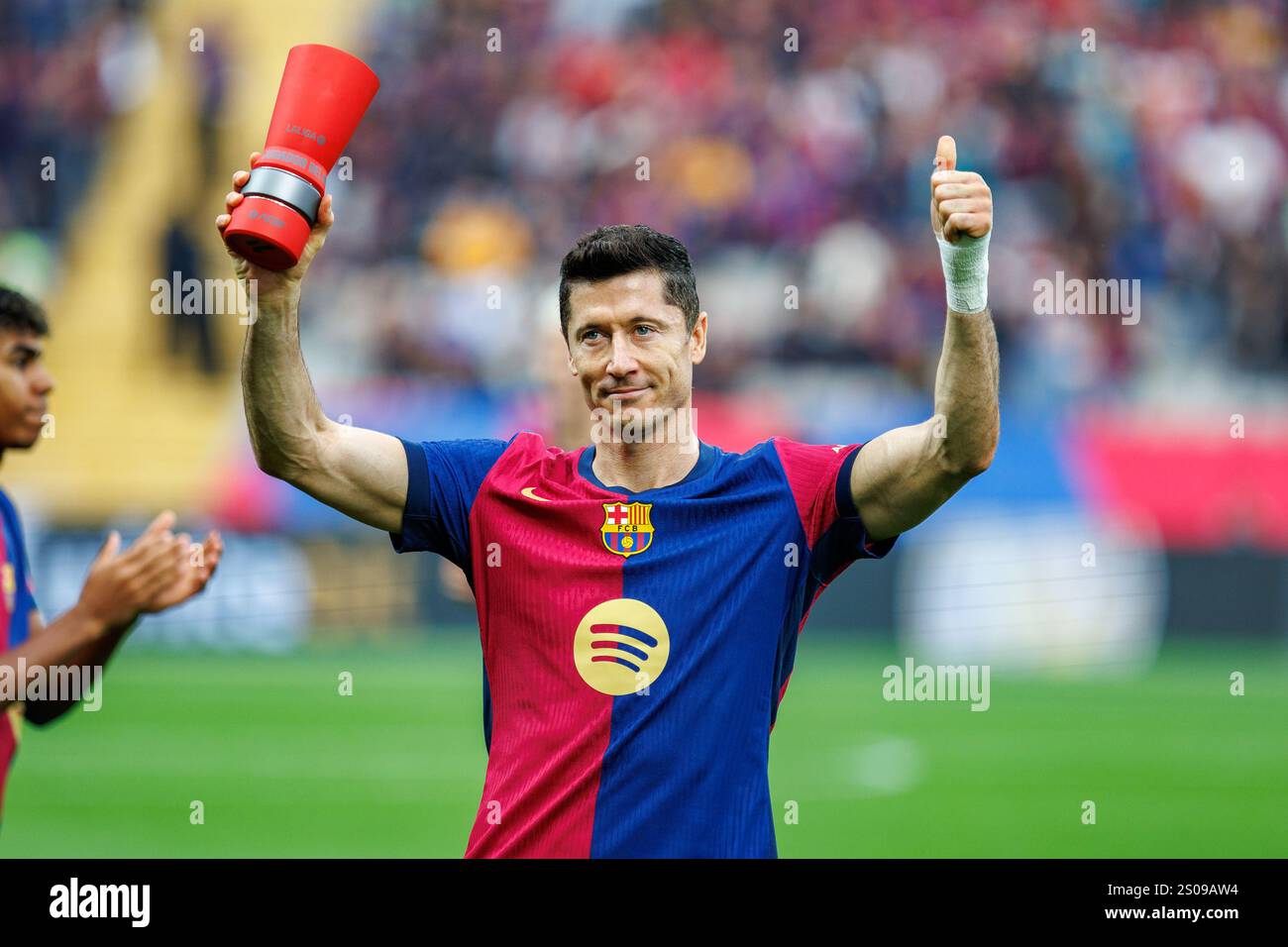 Barcelone, Espagne. 3 novembre 2024. Lewandowski remporte le trophée de joueur du mois avant le match LaLiga EA Sports entre le FC Barcelone et le RC Banque D'Images