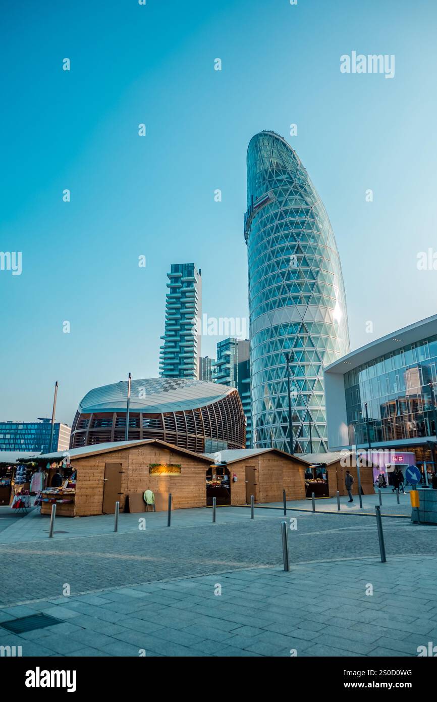 Piazza Gae Aulenti près de Porta Garibaldi à Milan, Italie Banque D'Images