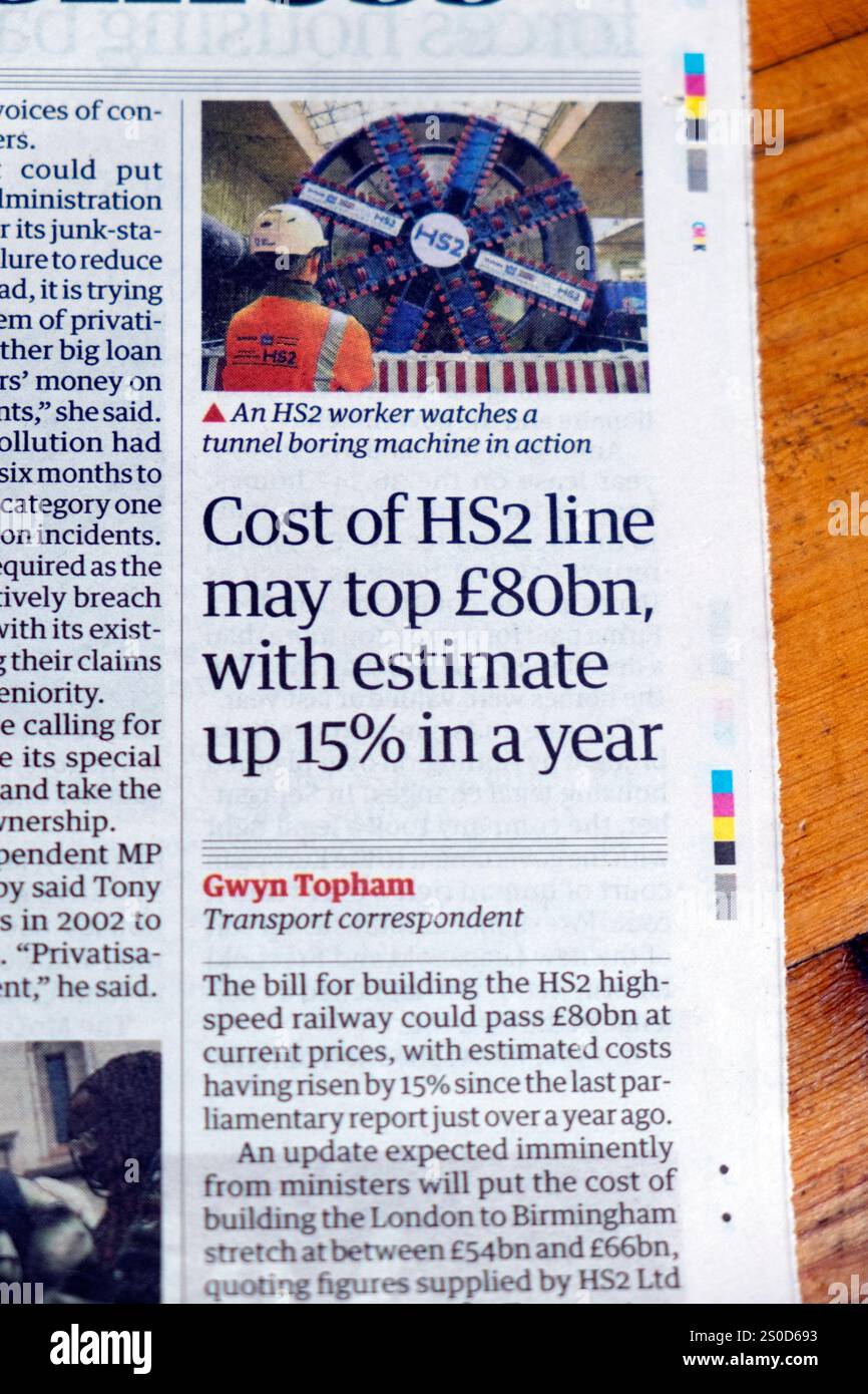 « Le coût de la ligne HS2 pourrait dépasser 80 milliards de livres sterling, avec une augmentation estimée de 15 % en un an », article du journal Guardian intitulé High Speed Railway 18 décembre 2024 Angleterre Royaume-Uni Banque D'Images