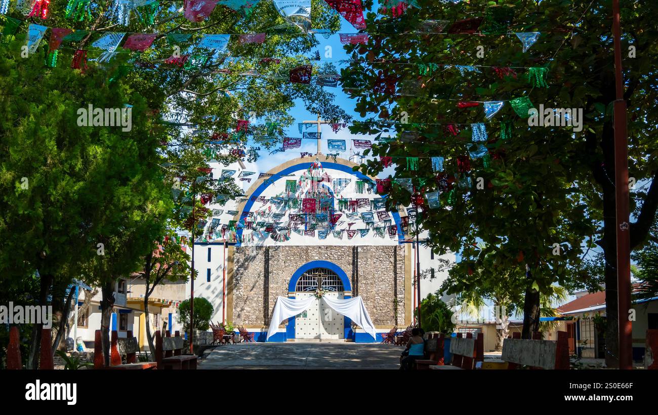 Palenque, Chiapas, Mexique, Parroquia Santo Domingo de Guzmán, éditorial seulement. Banque D'Images Palenque, Chiapas, Mexique, Parroquia Santo Domingo de Guzmán, éditorial seulement. Banque D'Images