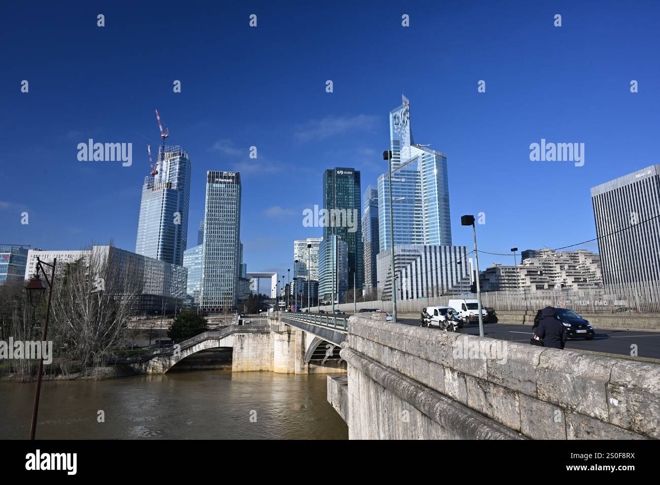 Quartier de la defense Banque de photographies et d’images à haute ...