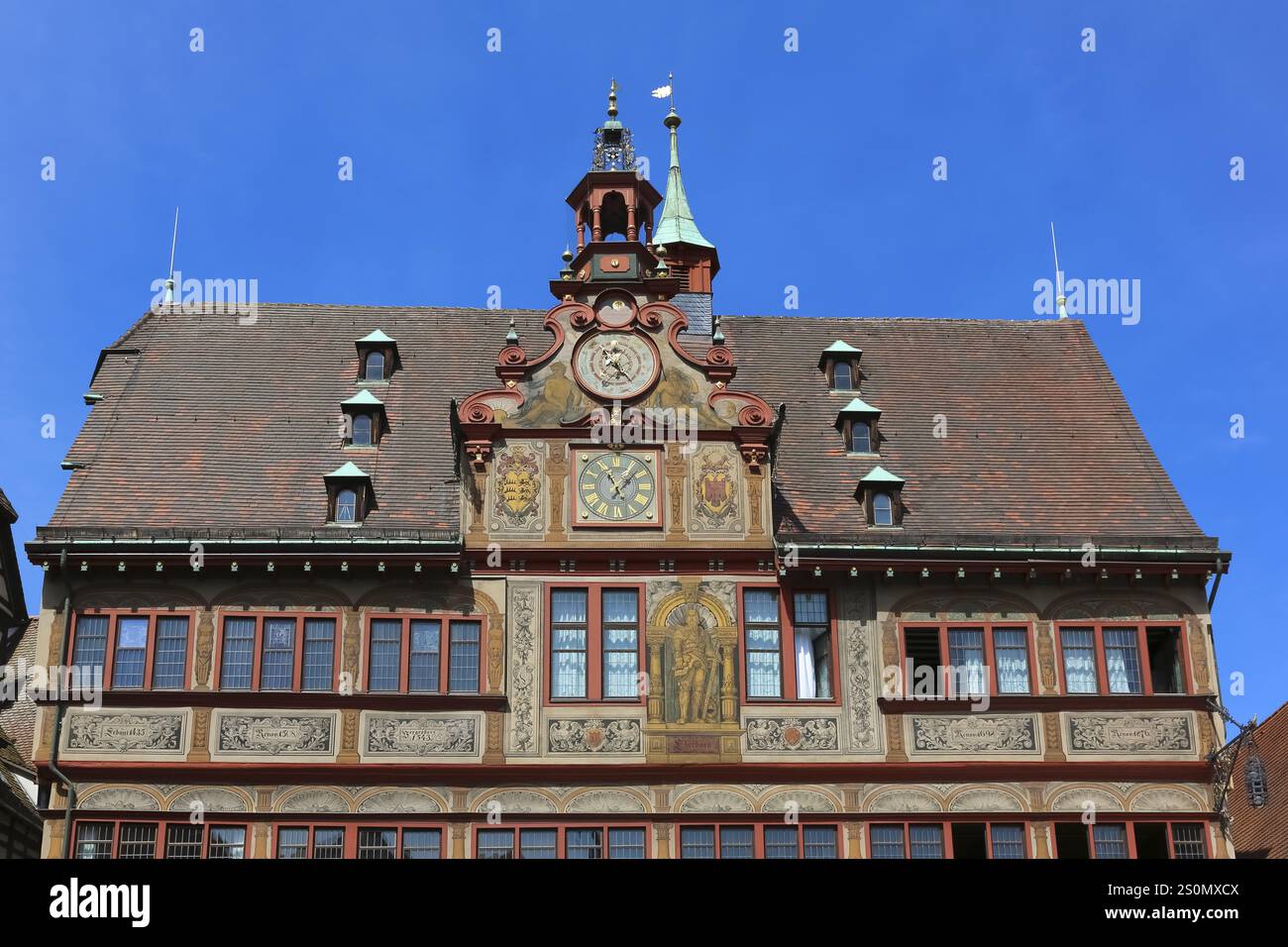 Mairie de Tuebingen, frises, peinture sgraffito, peintures, peinture de façade, horloge astronomique, vieille ville historique, place du marché, maisons, université Banque D'Images