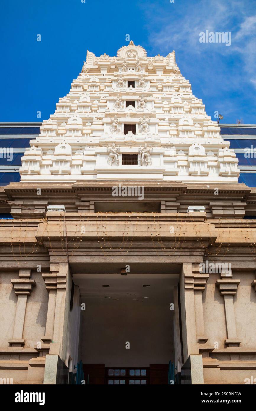 Sri Radha Krishna Temple est situé à Bangalore en Inde, l'un des plus grands temples ISKCON dans le monde Banque D'Images