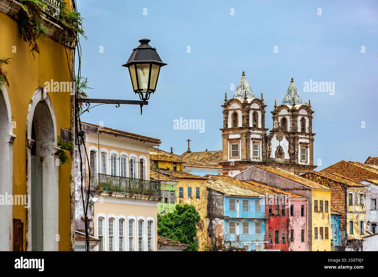 Quartier historique de Pelourinho dans la ville de Salvador à Bahia avec ses vieux bâtiments Banque D'Images