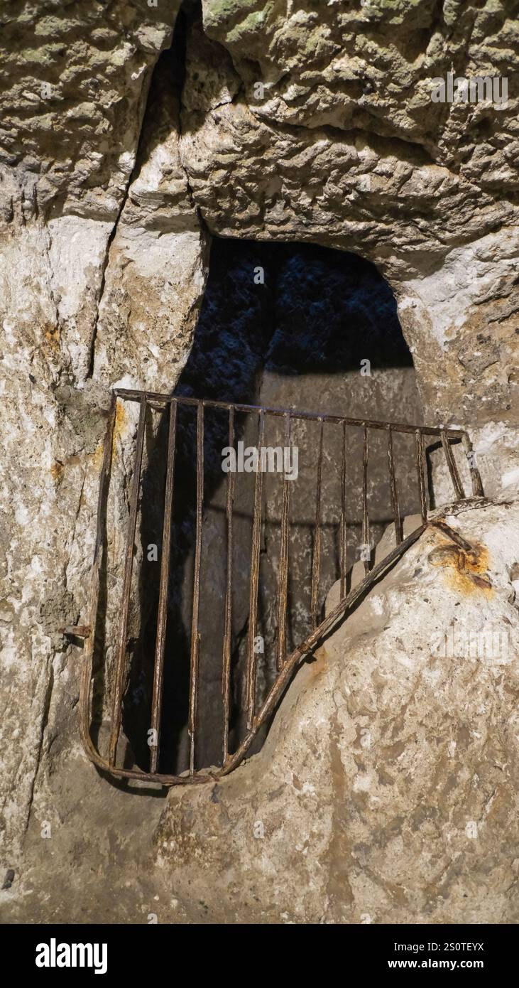 Derinkuyu en Cappadoce, en Turquie, est célèbre pour sa grande ville souterraine à plusieurs niveaux. Banque D'Images