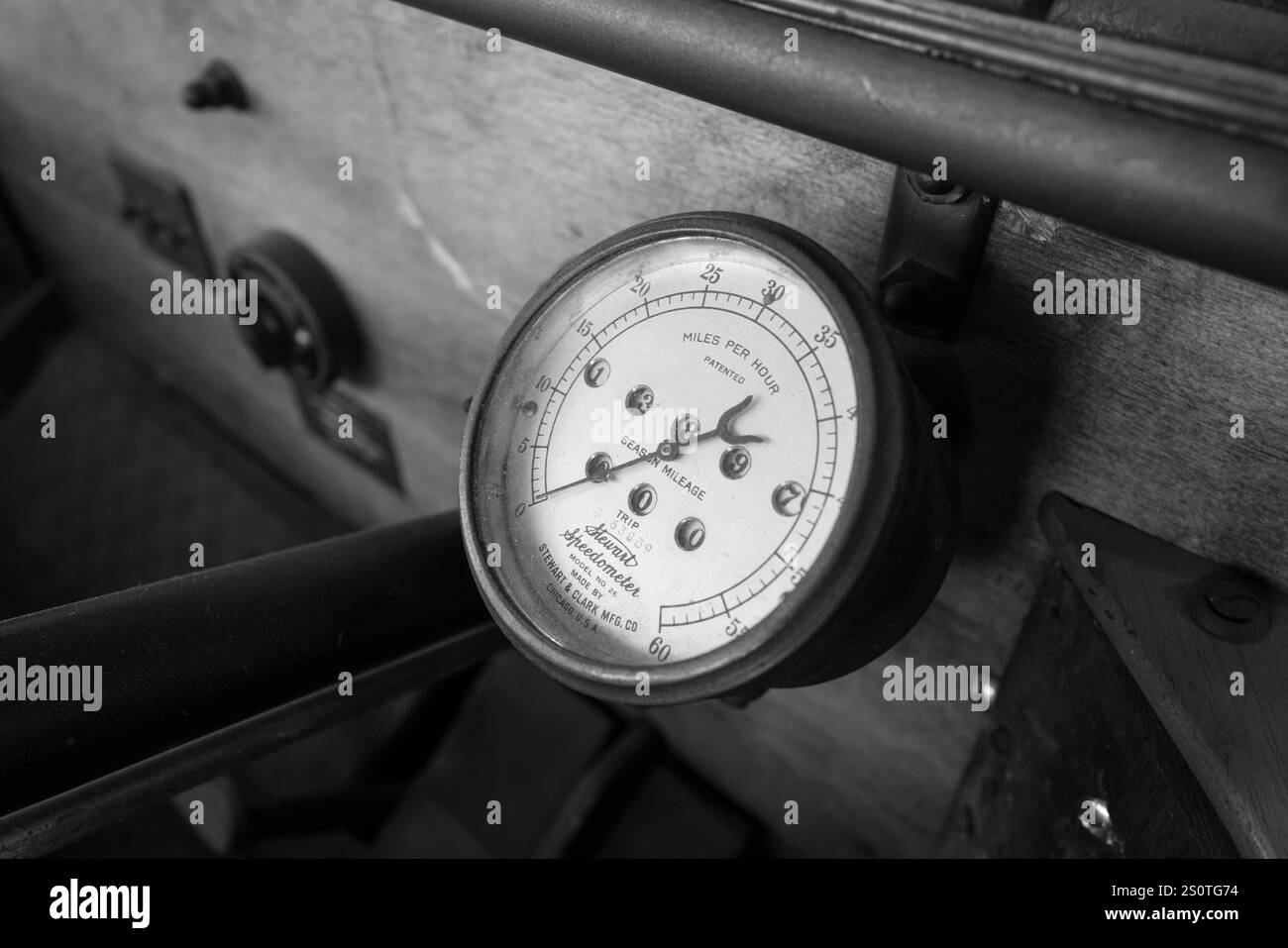 Indicateur de vitesse Stewart dans un Hupmobile 20C de 1911 exposé au Ford Piquette Avenue Plant Museum, à Detroit Michigan USA Banque D'Images