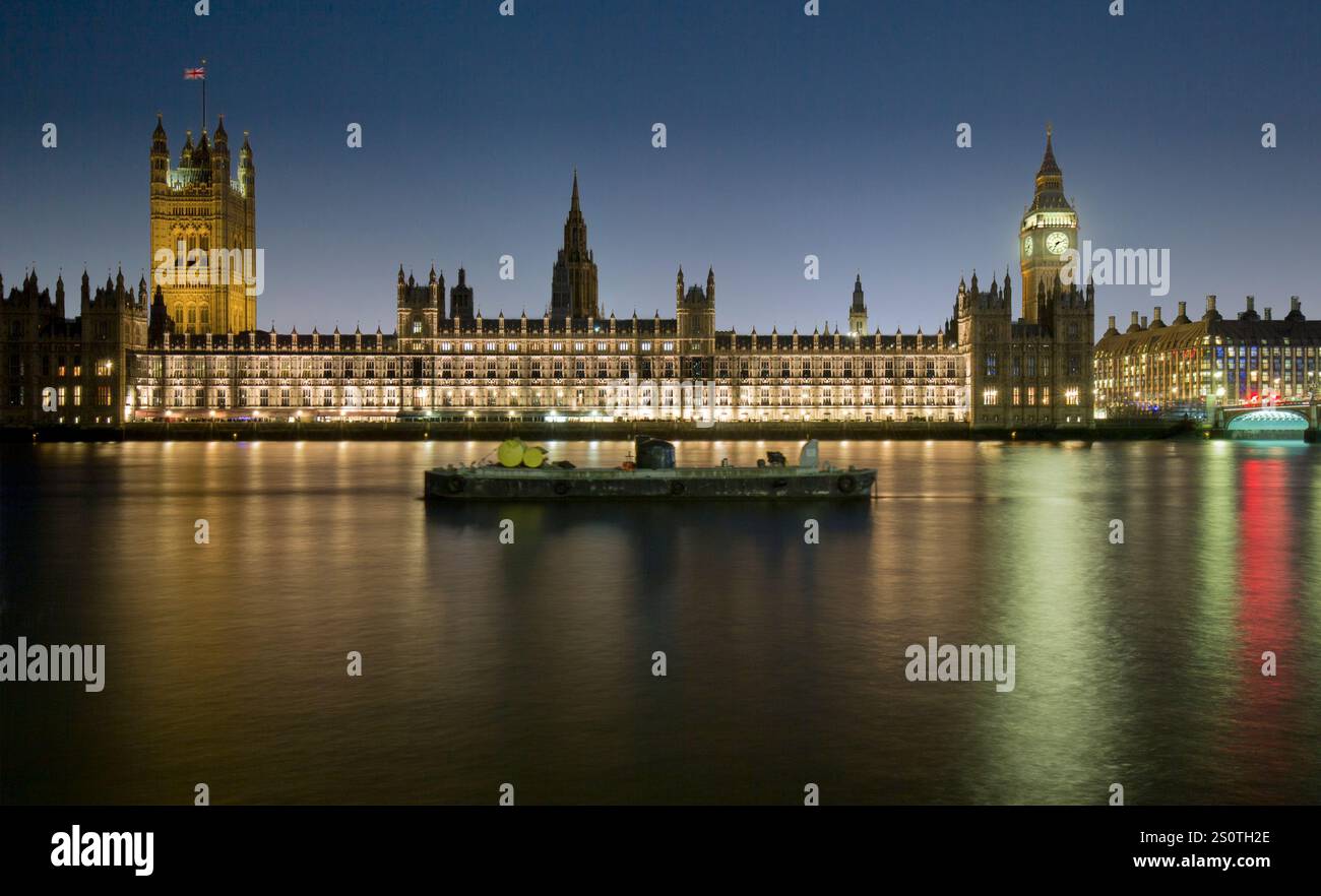 Maisons du Parlement Palais de Westminster Londres illuminé la nuit Banque D'Images