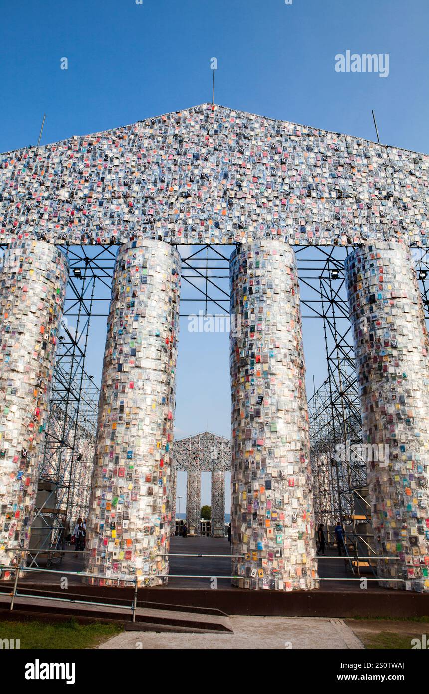 "Le Parthénon des livres" de l'artiste conceptuelle Argentine Marta Minujin, livres interdits, exposition documenta 14, 2017, Kassel, Allemagne, Europe Banque D'Images