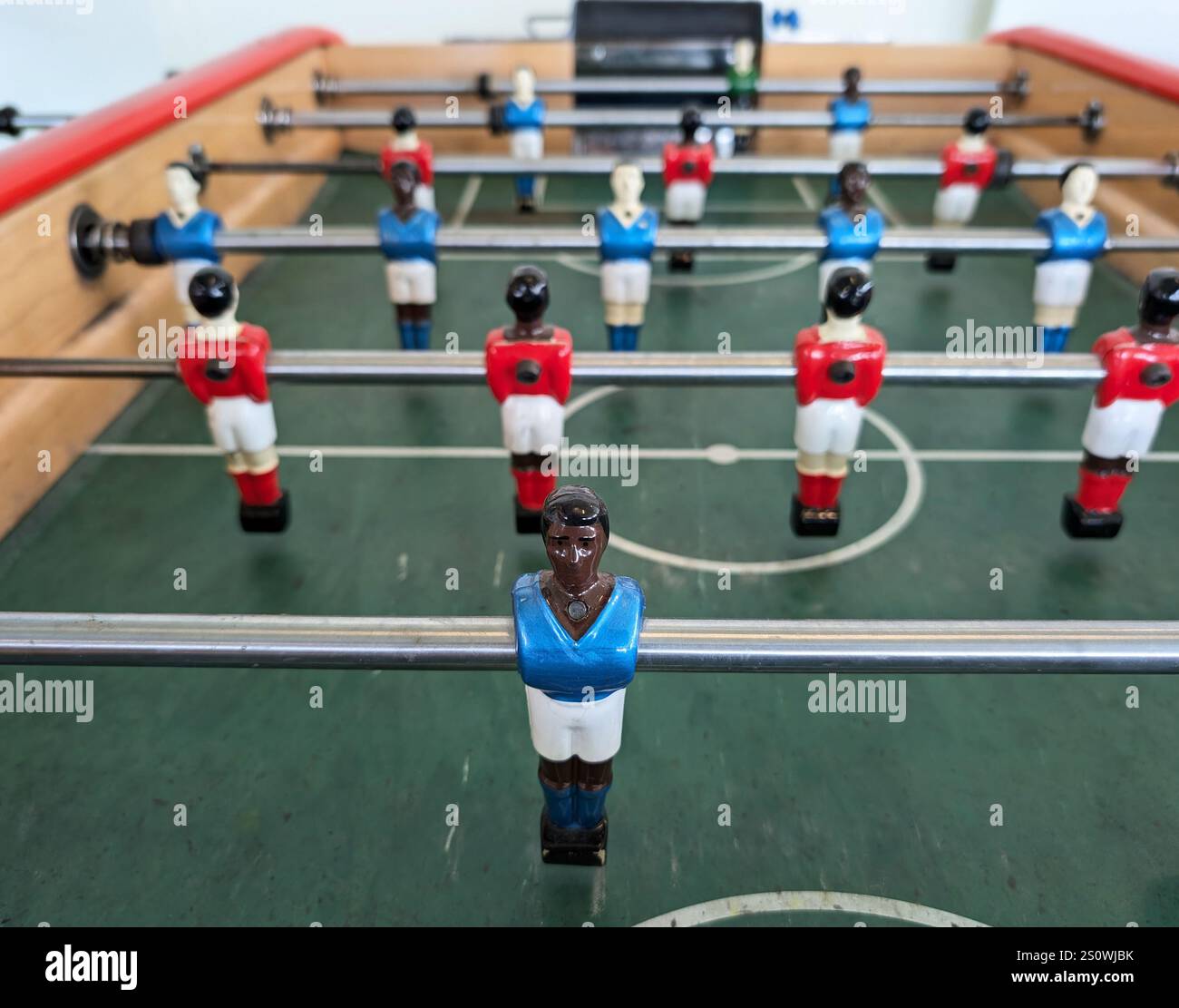 Table Football est un jeu de table qui émule le sport du football. Banque D'Images