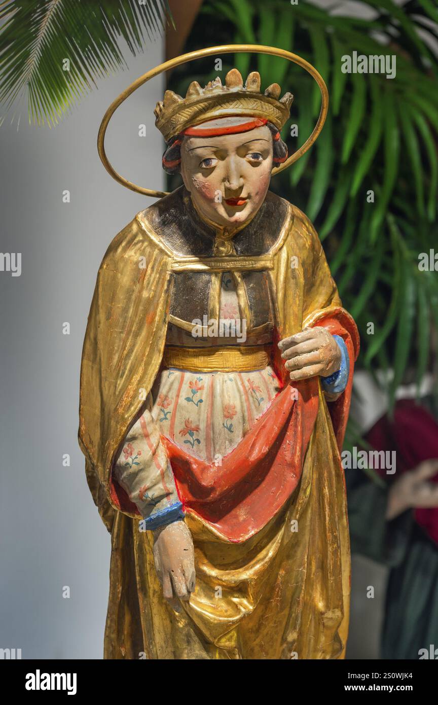 Figure féminine sculptée sur bois d'un saint, musée d'histoire locale, Wiggensbach, Allgaeu, Souabe, Bavière, Allemagne, Europe Banque D'Images