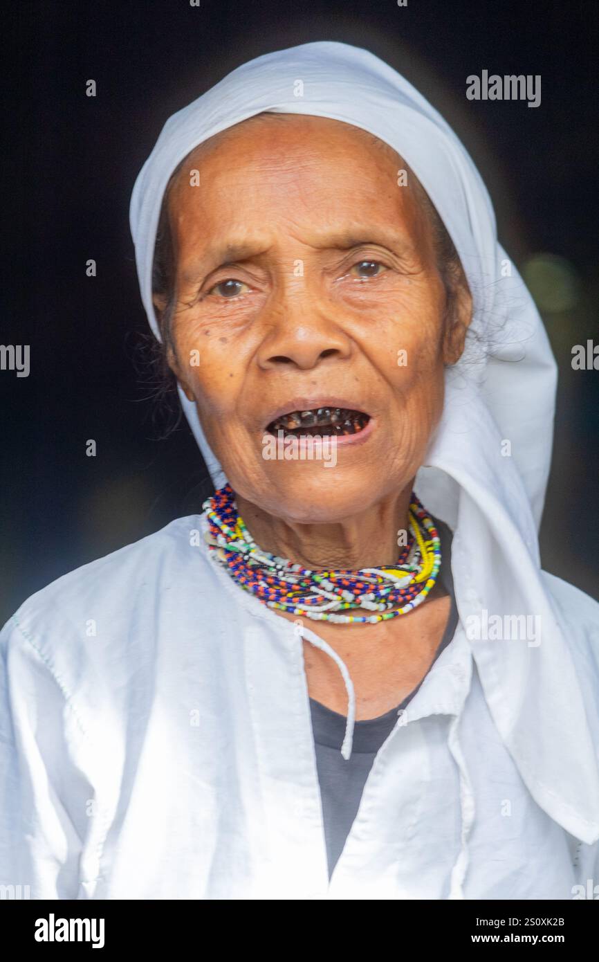 Portrait d'une femme Arumanen Manuvu aîné membre d'une tribu Mindanao à Cotabato Philippines Banque D'Images