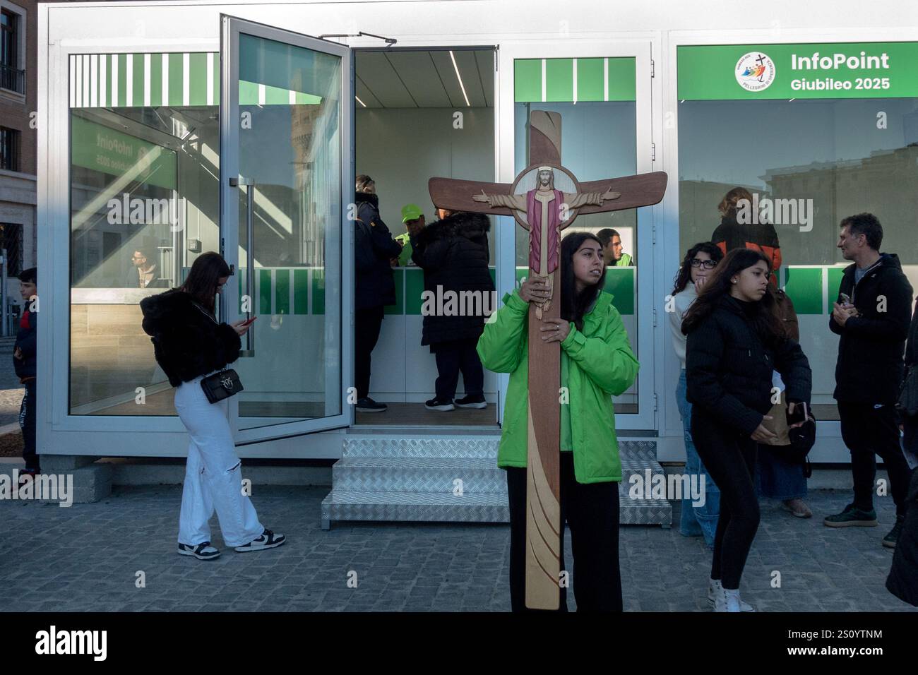 Italie, Rome, Cité du Vatican : Jubilé 2025, Jubilé infopoint Banque D'Images
