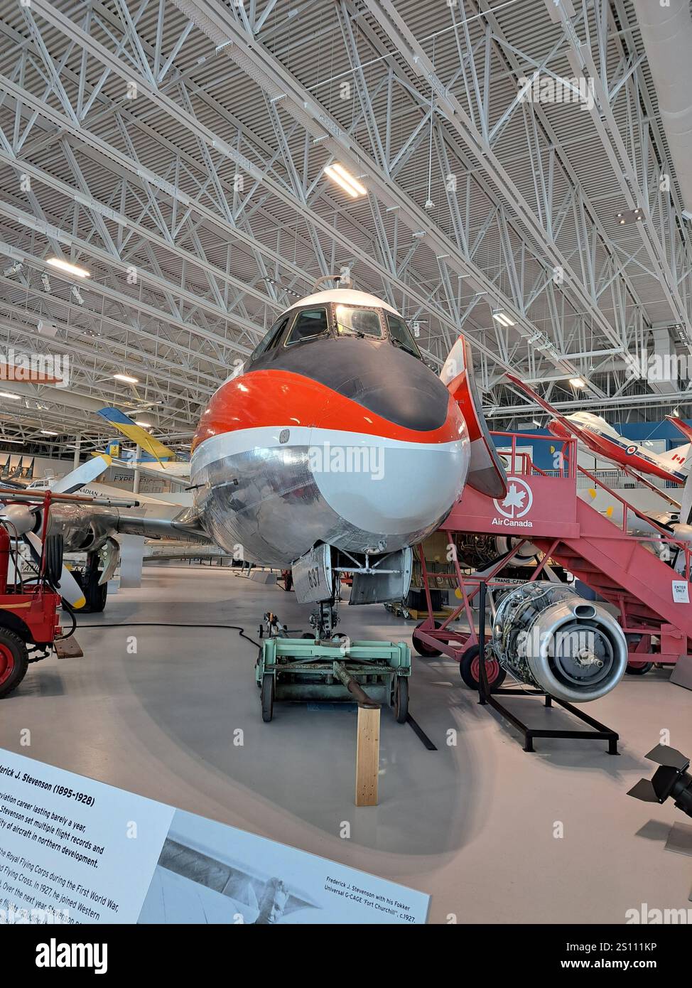 Air Canada Vickers VC2 Viscount à bord d'un avion de transport de passagers au Musée royal de l'aviation de l'Ouest du Canada à Winnipeg, Manitoba, Canada Banque D'Images