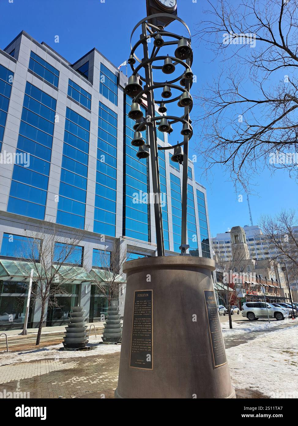 Mécènes de la sculpture Glockenspiel au centre-ville de Regina, Saskatchewan, Canada Banque D'Images