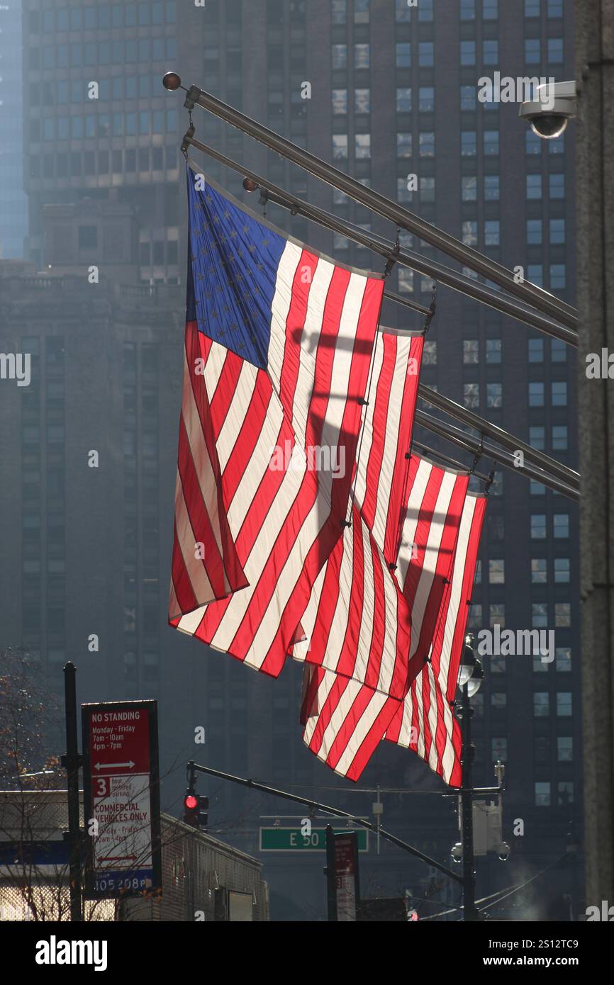 Les drapeaux américains s'illuminent à New York Banque D'Images