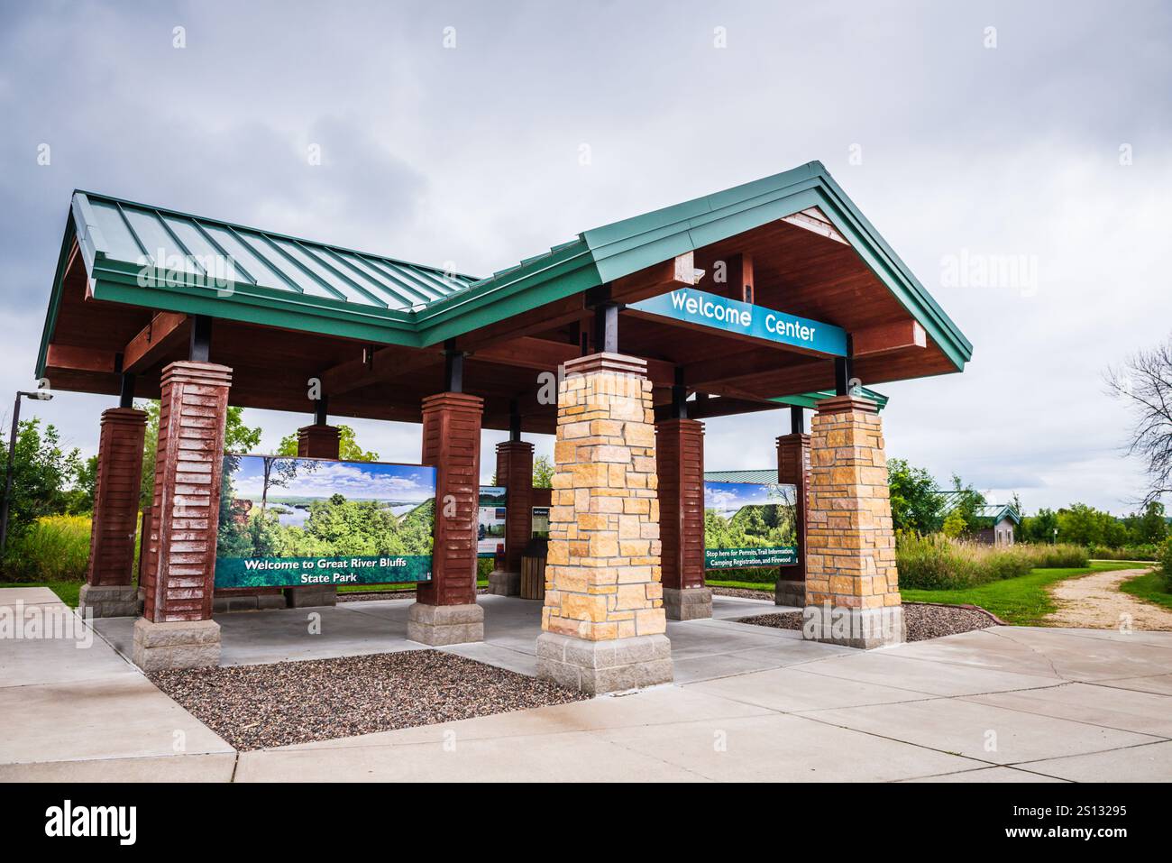 Winona, MN, États-Unis - 27 août 2017 : Centre d'accueil au Great River Bluffs State Park dans le Minnesota qui préserve les falaises abruptes entre le Minnesot Banque D'Images