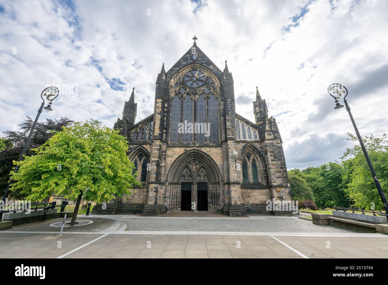Fascade de la cathédrale historique de Glasgow au cœur de Glasgow, Royaume-Uni. Banque D'Images