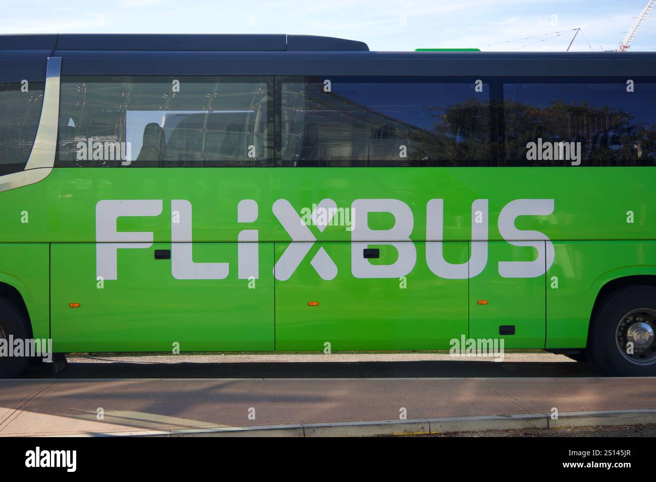 Venise, Italie. 28 décembre 2024. Un FlixBus. Banque D'Images