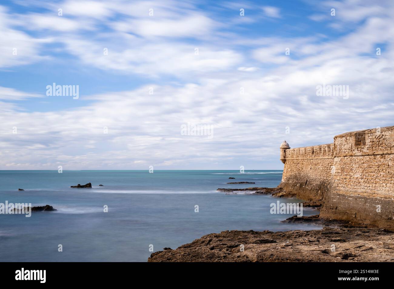 Château de San Sebastián, une forteresse en pierre dans la vieille ville de Cadix, en Espagne où se trouvait autrefois le temple de Kronos. Le Cádiz Castillo de San Sebastian Banque D'Images