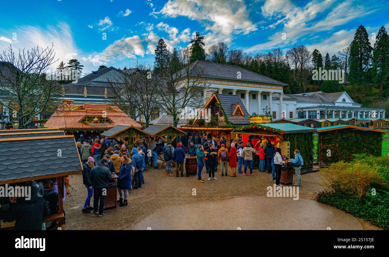 Marché de Noël de Baden-Baden en face du casino de jeu. Baden Wuertemberg, Allemagne, Europe Banque D'Images