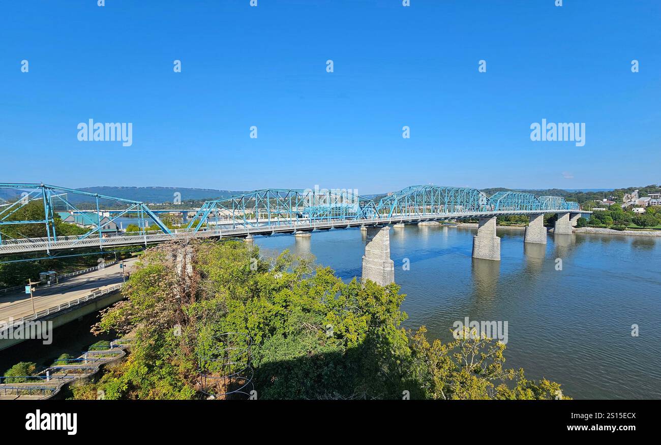 Walnut Street Pedestrian Bridge, Chattanooga, Tennessee. Le pont historique a été sauvé et réutilisé comme passage pour piétons sur la rive du Tennessee Banque D'Images