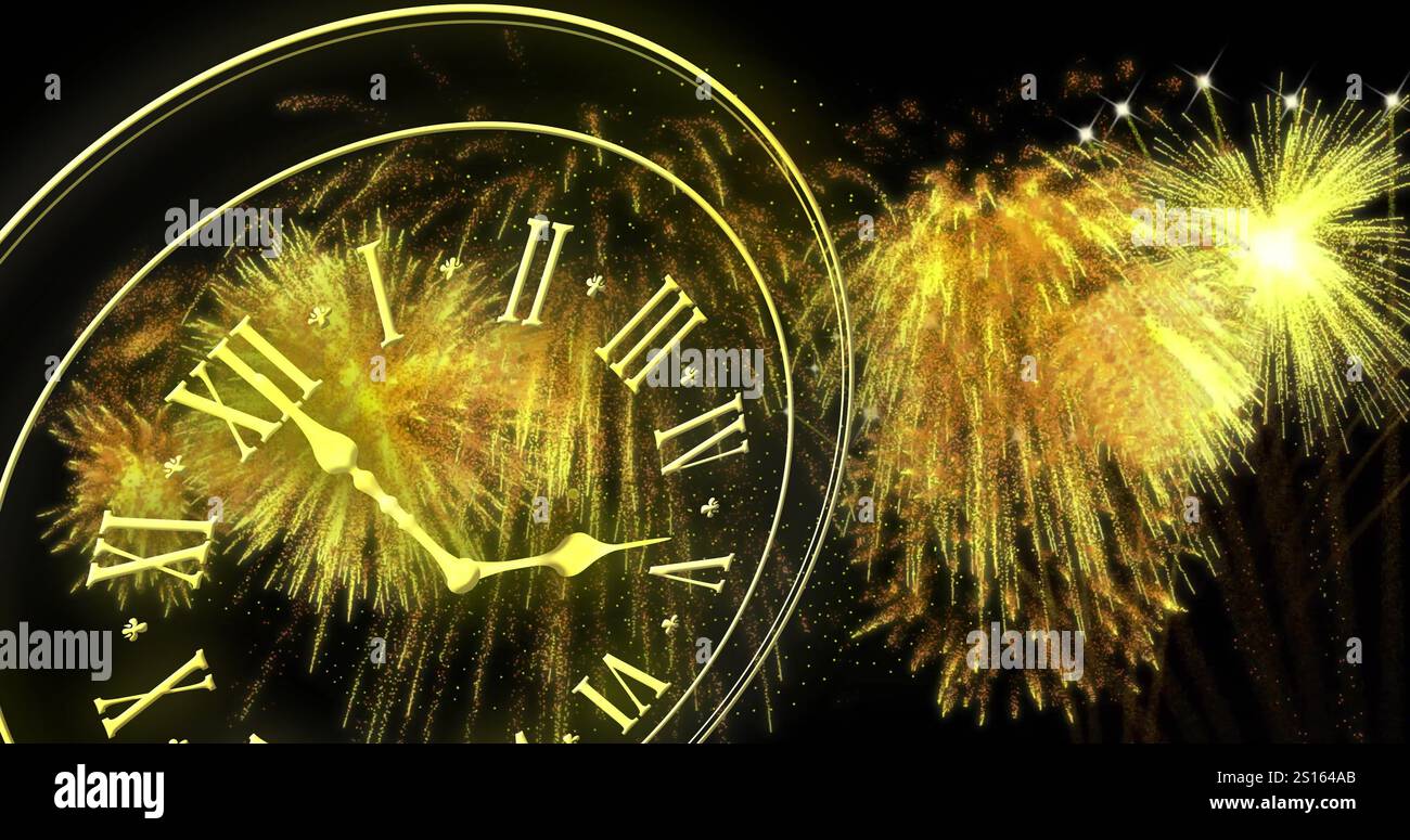 Image de l'horloge montrant minuit et feux d'artifice explosant sur fond noir Banque D'Images