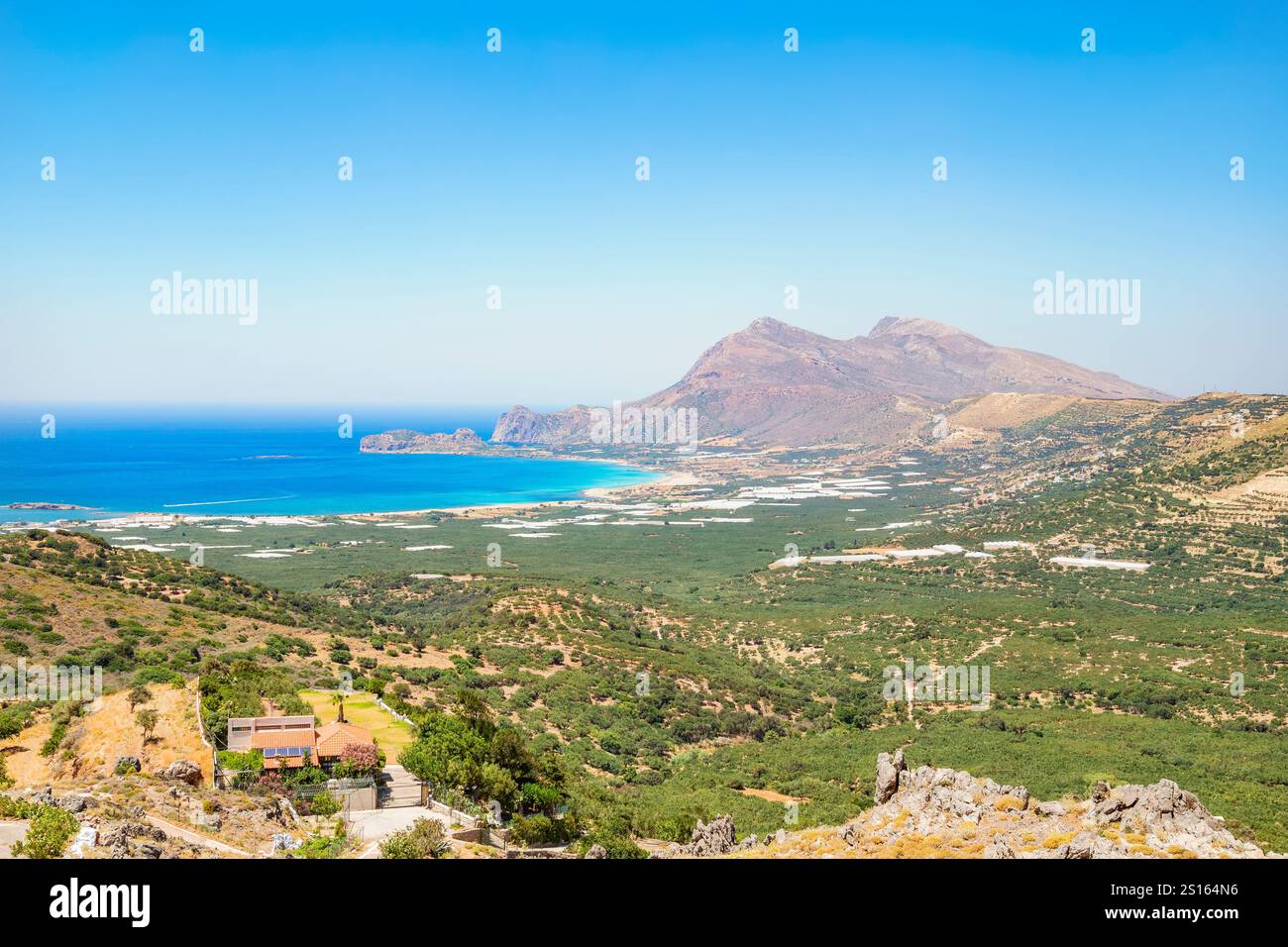 Vue sur la plage et la côte de Falasarna, la Canée, la Crète, les îles grecques, la Grèce Banque D'Images