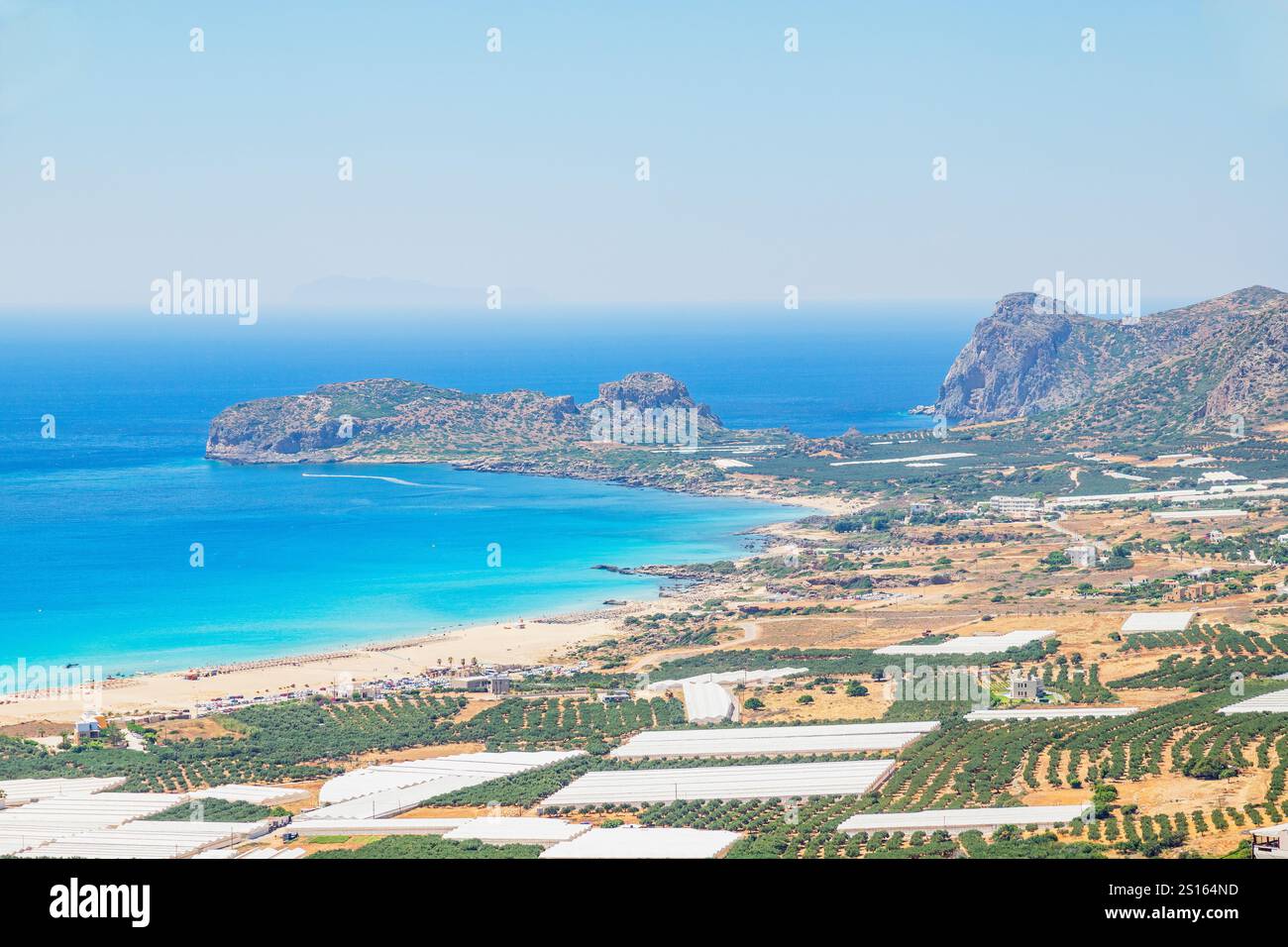 Vue sur la plage et la côte de Falasarna, la Canée, la Crète, les îles grecques, la Grèce Banque D'Images