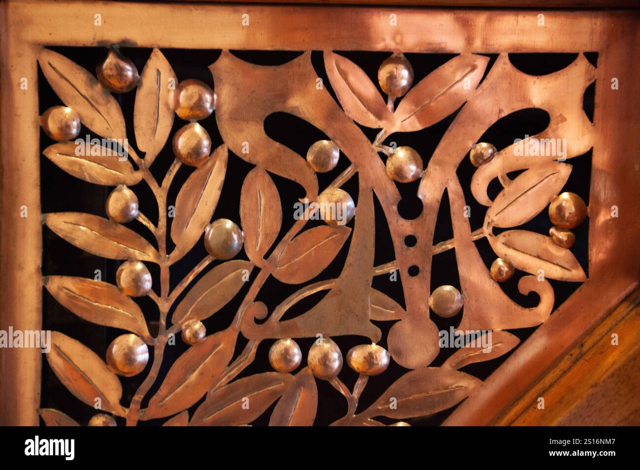 Lieu, Espagne - date, mois, année : Casa Vicens présente des motifs métalliques élaborés avec des motifs naturels, reflétant la vision artistique distinctive de Gaudi Banque D'Images