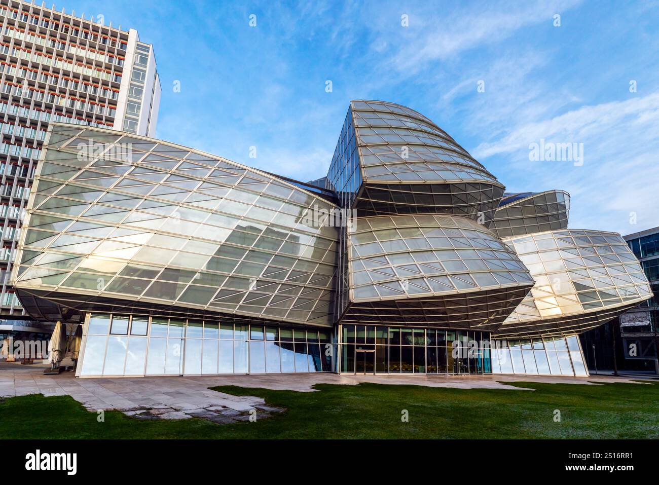 Le bâtiment de bureaux Novartis Pharma a été conçu par Frank O. Gehry, Novartis Campus à Bâle, en Suisse. Banque D'Images