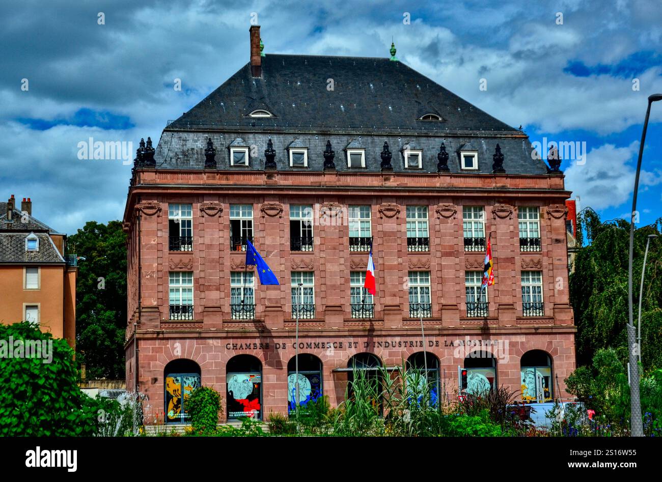 Metz, France - 7 août 2024 : vue de la Chambre de commerce et d'industrie. Banque D'Images